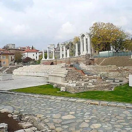 Апартаменты My Home, With Free Secure Parking