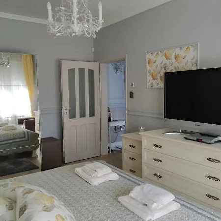 My Home, With Free Secure Parking Апартаменты Стара-Загора