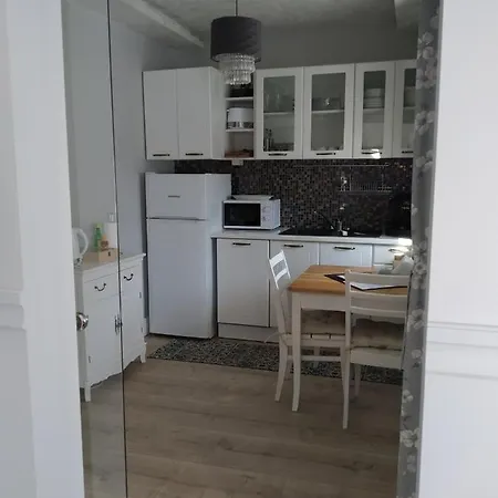 דירה My Home, With Free Secure Parking סטרה זגורה